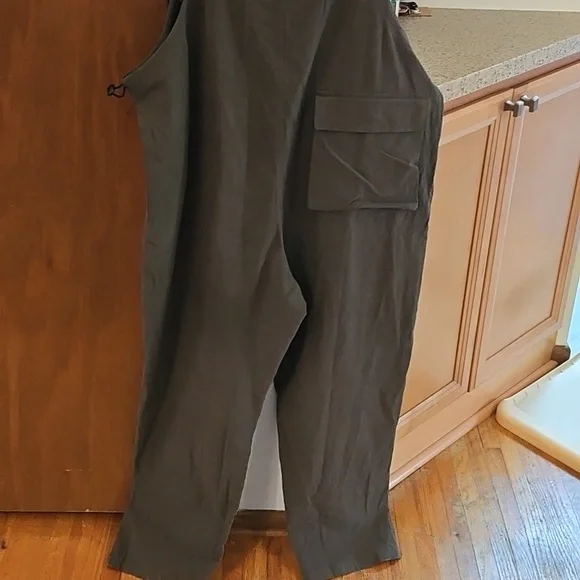 NWOT Linen Style Olive Green Overalls Jumpsuit - Picture 3 of 12